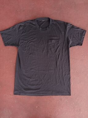Vintage Blank Pocket T Shirt Mens Size Large Black Single Stitch USA 80s